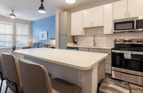 Charlotte Apartment | Landing | Stunning 1BD, Pool, Yoga Studio