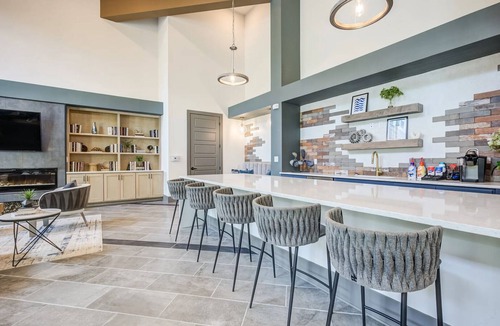 Charlotte Apartment | Landing | Stunning 1BD, Pool, Yoga Studio