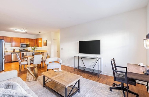 Albany Apartment | Landing | Stunning 2BD, Gym