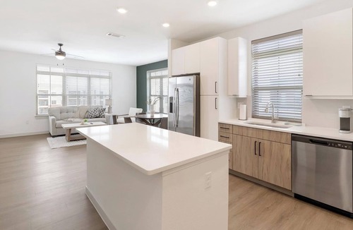 Celina Apartment | Landing | Stylish 2BD, Gym, Courtyard