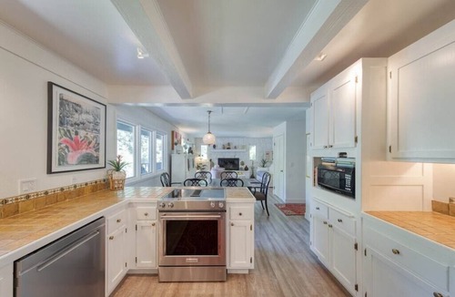 Guerneville House | Lazy Lightning Lodge | Pool, Spa & 20 Acres