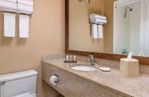 Palm Springs Resort | Leave your worries at the door!