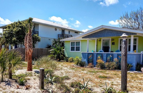 Butler Beach Cottage | Lets Walk to the Beach.Beachside Cottg Butler Bch, 2bdrm,1bth,fncd yard Pets