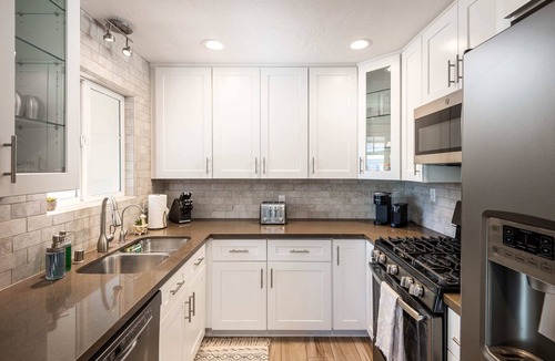 Leucadia House | Leucadia "Moonlight" Bungalow ~ walk everywhere with beach gear!