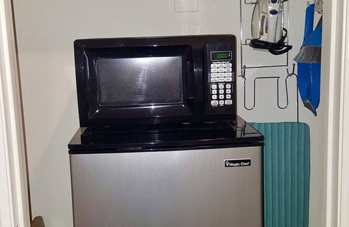 Bressi Ranch Apartment | Light & Bright Business Traveler Delight w/mini Kitchenette