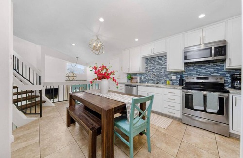 Mission Beach House | Location Location! Steps to beach, parking