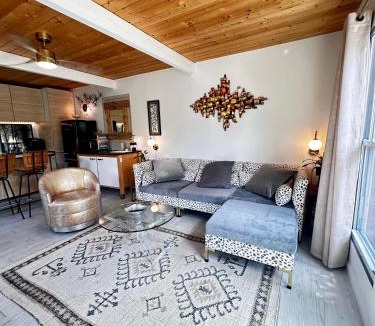 Loma Alta House | LOOK and BOOK! Midcentury Modern Home near Beach!