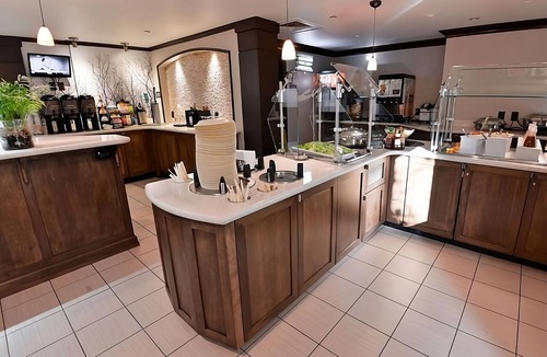 Plantation Apartment | Look No Further! 3 Spacious Suites w/Full Kitchen, Outdoor Pool, Free Breakfast