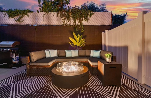 Mid-City Apartment | Lux 3BR w/King Beds & Fire Pit
