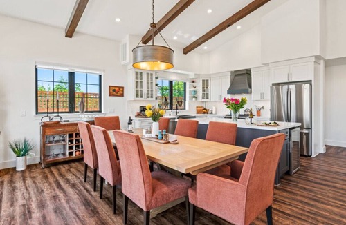 Healdsburg Apartment | Luxe Healdsburg 3BR Home + Comp Ridge Wine Tasting