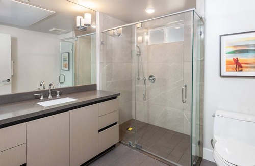 The Flats Condo | Luxurious 2BR Condo in K-town w/ Private Balcony!
