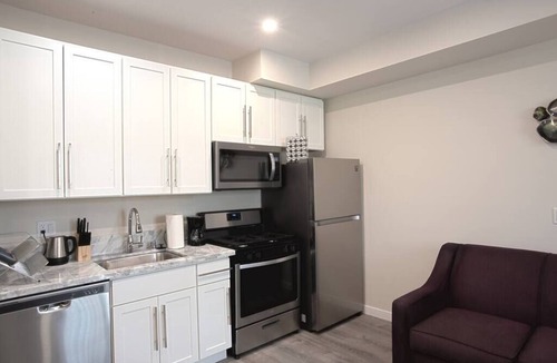 Bankers Hill Apartment | Luxurious One Bedroom Suite with Balboa Park View