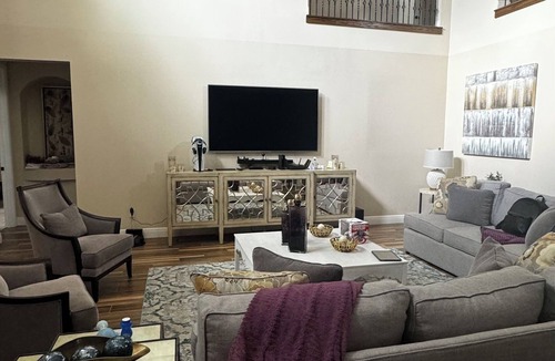 Florida Central Atlantic Coast House | Luxury 6-Bedroom with Pool and hot tube. 5' From Disney