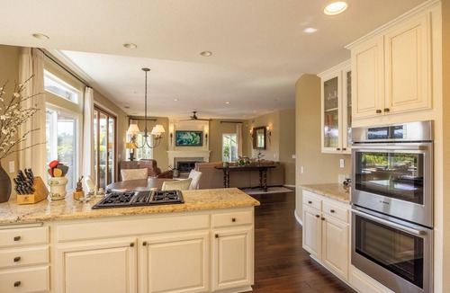 Encinitas House | Luxury Brookside Retreat - A 2-Story 4-Bedroom Home with Private Oasis Yard
