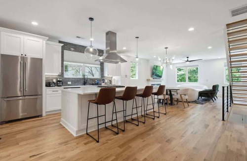 Biddleville House | Luxury Build - King Beds - Minutes to Uptown