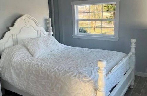 Fort Mill House | Luxury Carriage House Suite on the Lake.