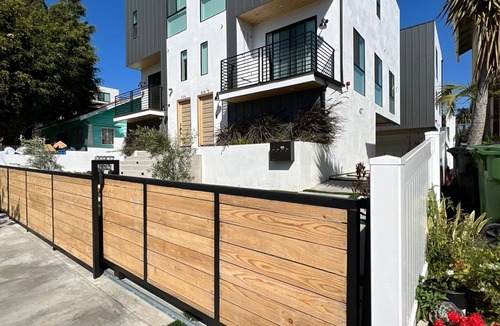 Wilshire House | Luxury Gallery Artist Home