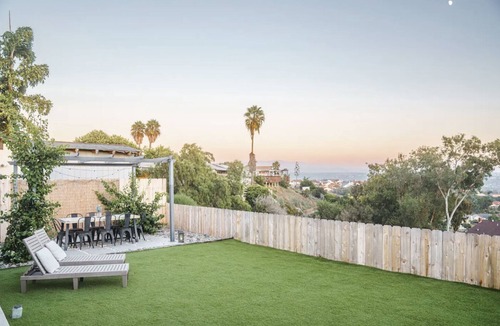 Bay Terraces House | Luxury home with beautiful views - 15 min from DT!