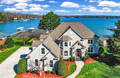 Lake Norman of Catawba House | Luxury Lake Norman waterfront estate