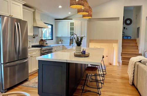 Murphys House | Luxury Meets Tranquility — Stylish Hilltop Home Minutes from Downtown Murphys