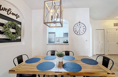 Windsor Hills Condo | Luxury Windsor Hills Mickey’s Dream Home, 2mi to Disney!