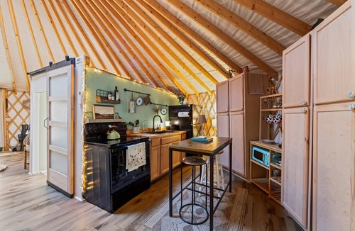 Cherokee House | Luxury Yurt in Bryson City close to Best Hiking in Smoky Mountains