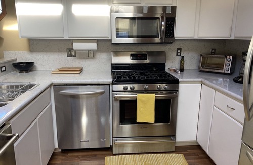 Marin City Boat Rental | Magical, light-filled houseboat with spectacular views.