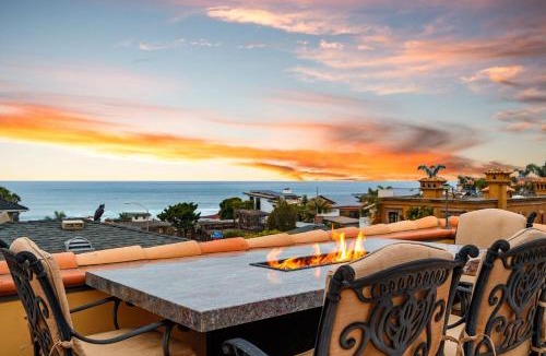 Beach Barber Tract House | Majestic Corner Coastal Haven