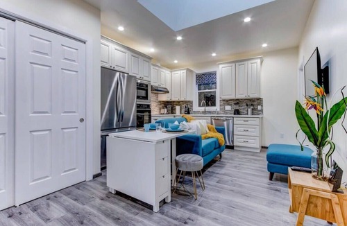 North Central House | Marbella Lane - Bright and Cozy Home near SFO