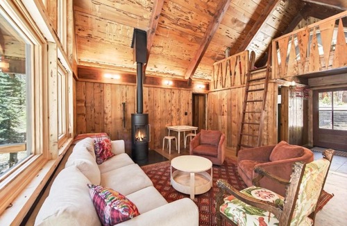 Alpine Meadows House | Marigold Cabin by Tahoe Getaways - 3BR in Alpine Meadows w Ski Shuttle!