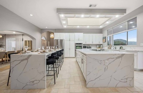 Ramona House | Massive 9BR Stunning MTN View Zen Retreat Pool+Spa
