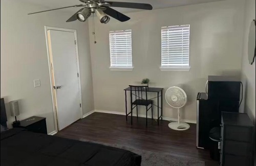 Stoney Ridge House | Master Bedroom with private bath near COTA and Tesla