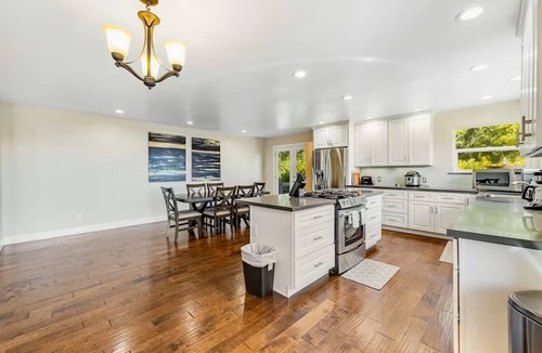 Freestone House | MeadowView on Darby, by Vinifera Homes