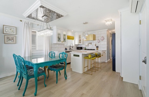 Beach Barber Tract House | Mermaid Manor Eclectic Beachfront Property in La Jolla