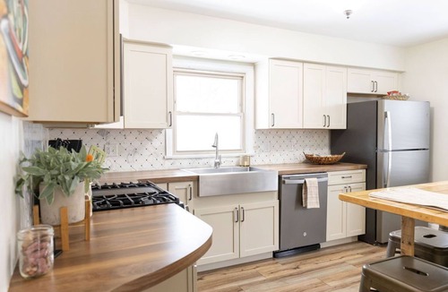 Lakeside House | Mi-Pet-Friendly Home Near Beach with Spacious Private Backyard, Dog Friendly