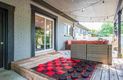 Alta Vista Area House | Mid-Mod Marvel Central Game RmWet Bar Patio