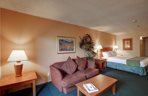 Desert Hot Springs Hotel | Miracle Springs Resort & Spa