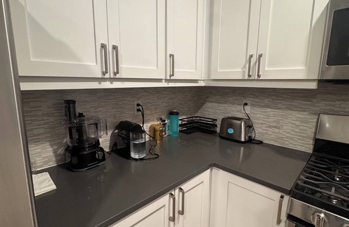 Beverly Hills Apartment | Modern 2BD Next to The Grove