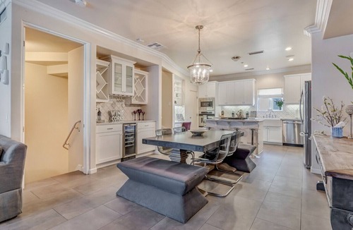 Bankers Hill House | Modern 4BR/4B With Views of Harbor and Downtown