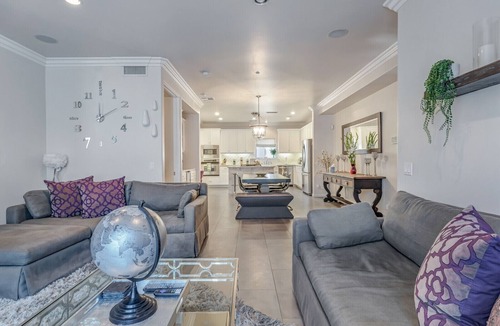 Bankers Hill House | Modern 4BR/4B With Views of Harbor and Downtown