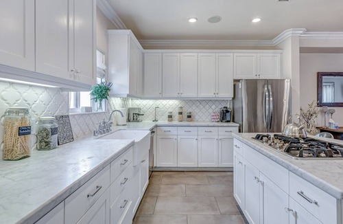 Bankers Hill House | Modern 4BR/4B With Views of Harbor and Downtown
