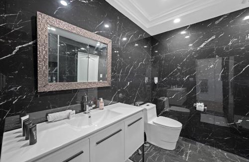 Pico - Robertson Apartment | Modern and Spacious 4 Bedroom Home