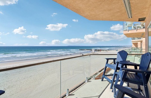 Imperial Beach Condo | Modern Coastal Escape with Breathtaking Ocean View, Communal Pool and Barbecue