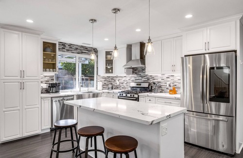 Santee House | Modern Luxury Retreat