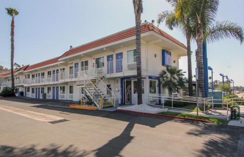 La Mesa Hotel | Motel 6-La Mesa, CA - San Diego