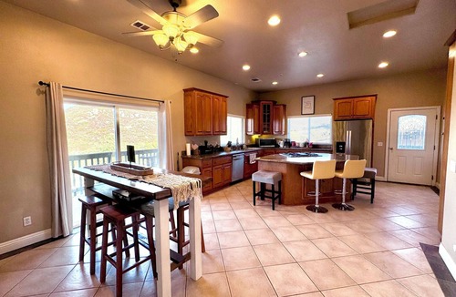 Jamul House | Mountain View Ranch Retreat 2000 sqft 2nd floor Condo