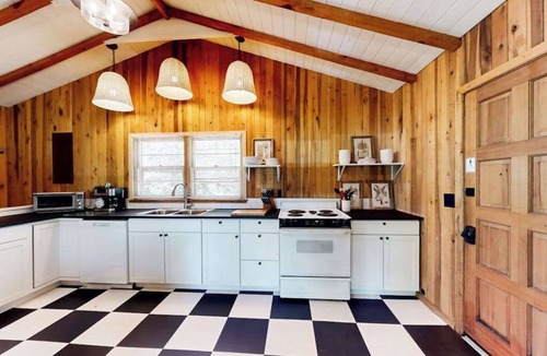 Topton House | Mountainside escape with Nantahala Lake views & serene deck - dog-friendly