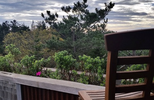 Manchester House | Need to get away? This is your home away from - everything! SEAGLASS Irish Beach