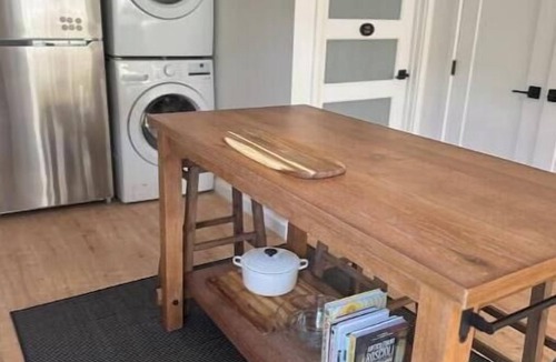 Studio City Apartment | NEW Cozy Studio City Guesthouse in Prime Location