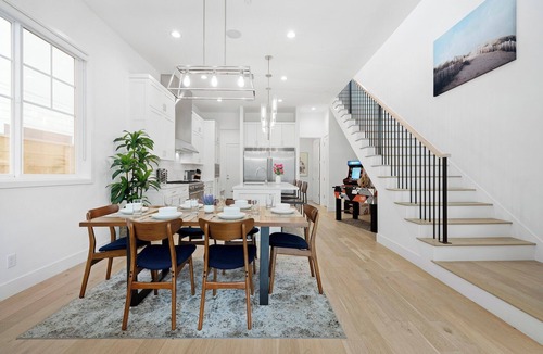 Del Rey House | New Home near Beaches, Culver City, Venice, Sofi Stadium, Santa Monica, and LAX
